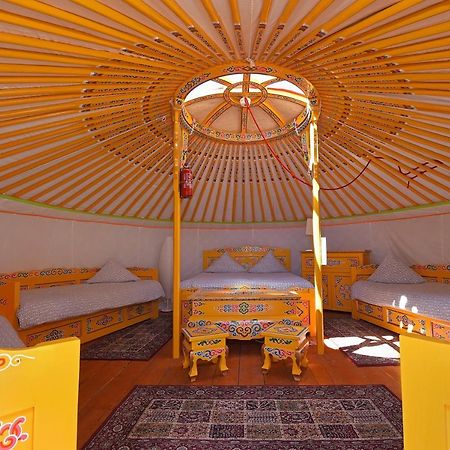 Yourte Nomade-Lodge Les Ecrennes Eksteriør bilde