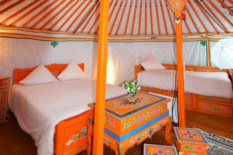 Yourte Nomade-Lodge Les Ecrennes Eksteriør bilde