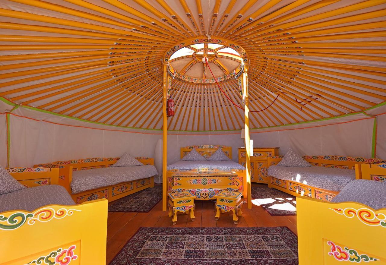 Yourte Nomade-Lodge Les Ecrennes Eksteriør bilde
